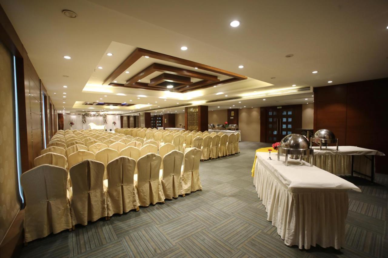 The Byke Suraj Plaza Pure Veg, Thane Hotel Exterior photo