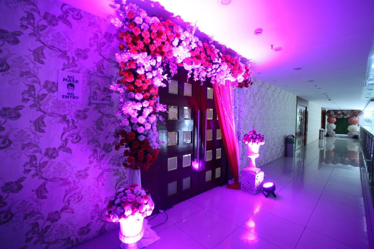 The Byke Suraj Plaza Pure Veg, Thane Exterior photo