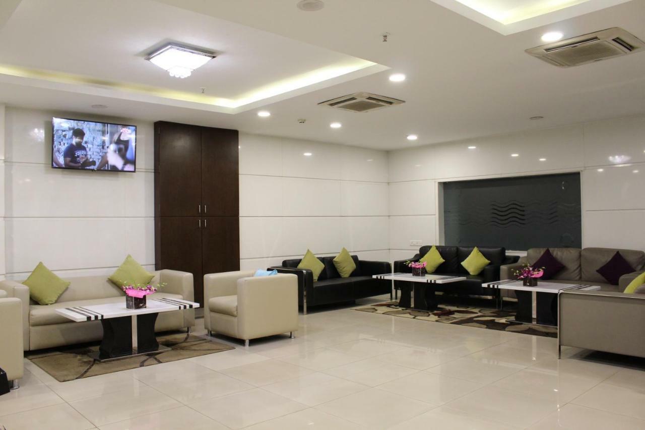 The Byke Suraj Plaza Pure Veg, Thane Exterior photo